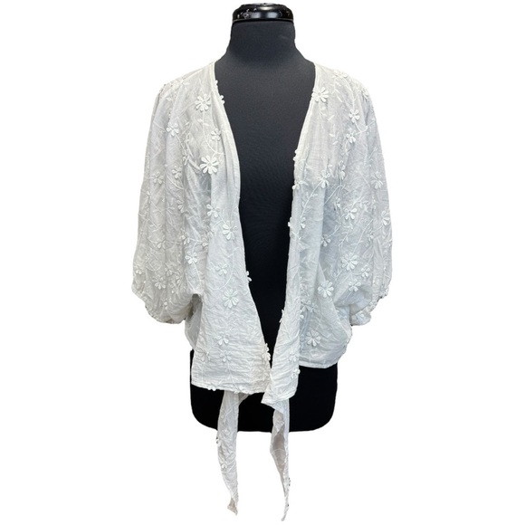 House of Harlow 1960 White Daisy Cotton Tie-Front Shrug Cover-Up One Size - Picture 6 of 8